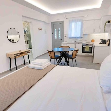 Poros Town Sophie'S Apartments 3&4 מראה חיצוני תמונה