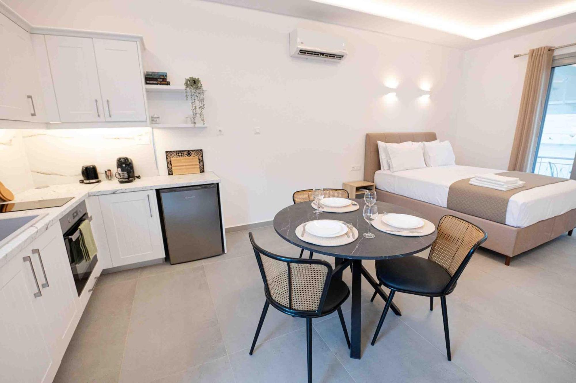 Poros Town Sophie'S Apartments 3&4 מראה חיצוני תמונה