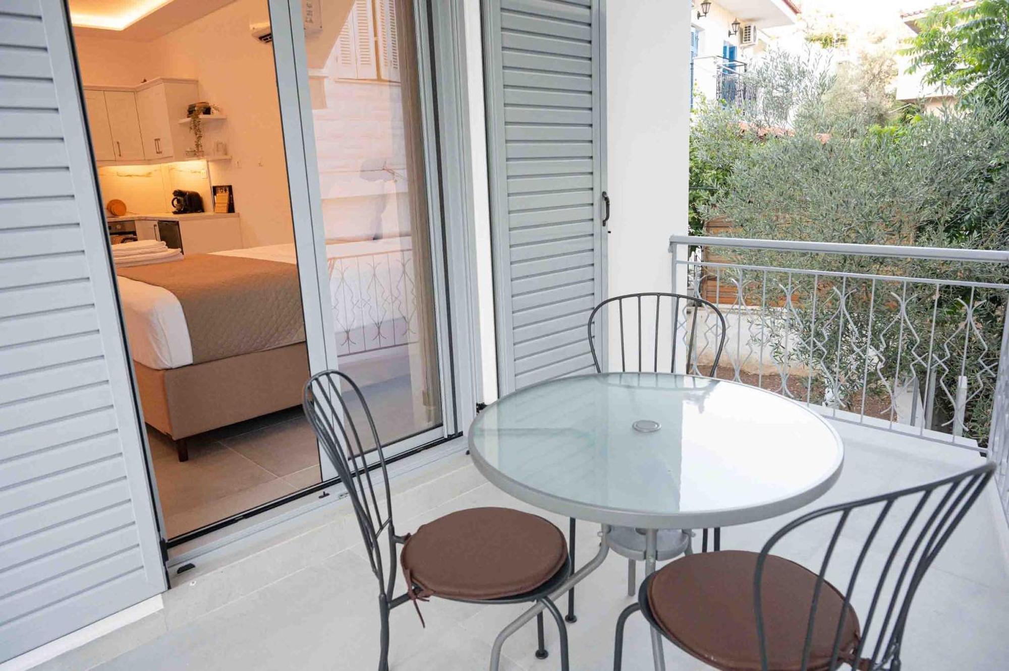 Poros Town Sophie'S Apartments 3&4 מראה חיצוני תמונה